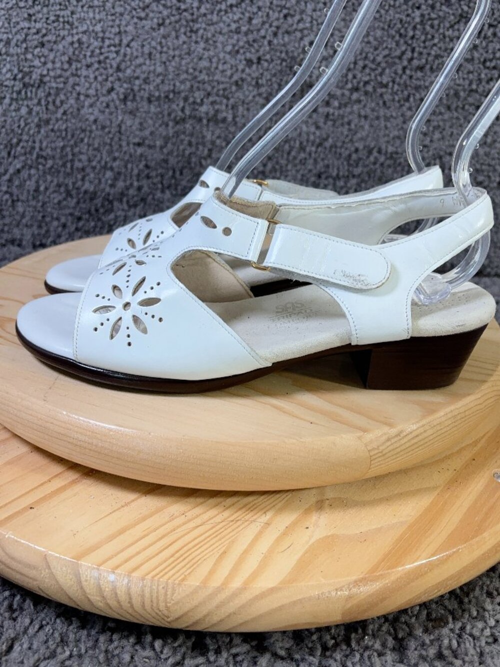 SAS Sunburst Sandals Women Size 9 Extra Wide White Leather Slingback Made in USA